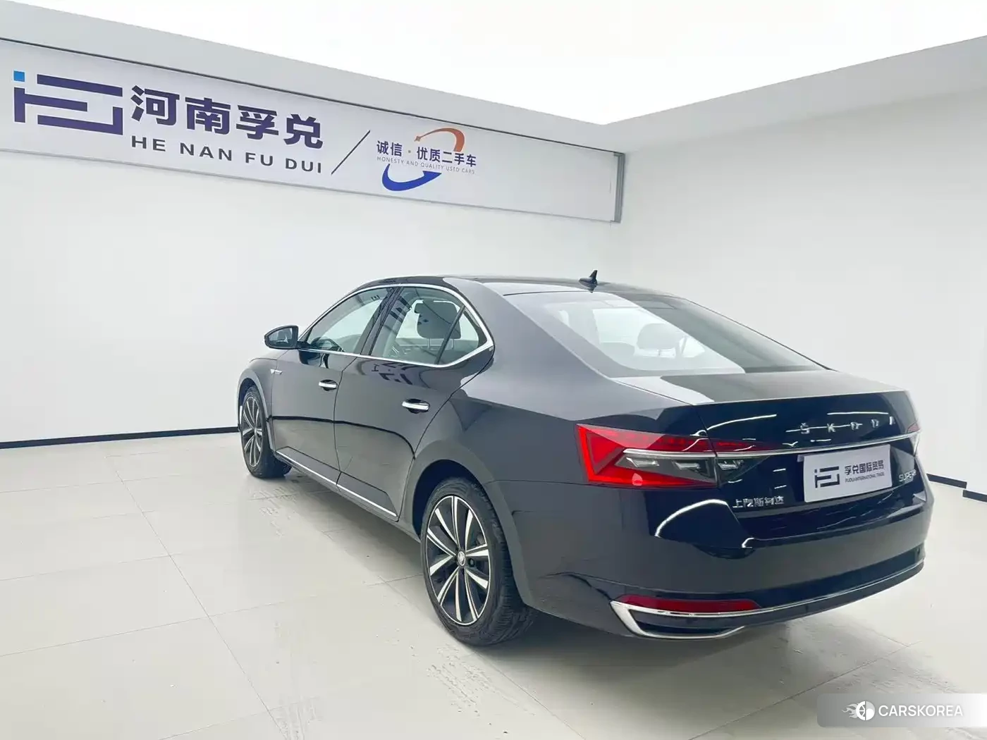 Skoda Superb 2024 Черный из Китая, фото 4
