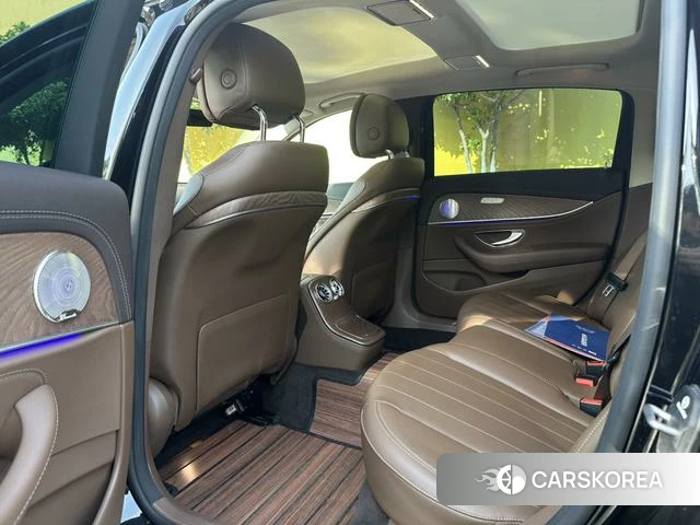 Mercedes-Benz E-class 2021 Черный из Китая, фото 4
