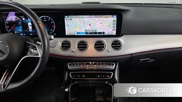 Mercedes-Benz E-Class W213 2021 Белый из Кореи, фото 4