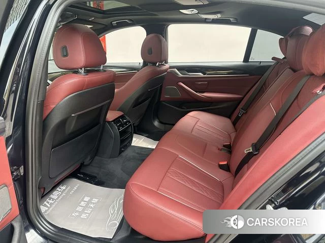 BMW 5 series 2021 Черный из Китая, фото 4