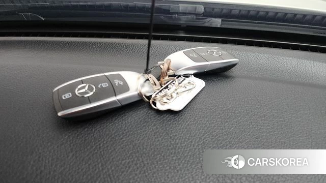 Mercedes-Benz C-Class W205 2019 Белый из Кореи, фото 4