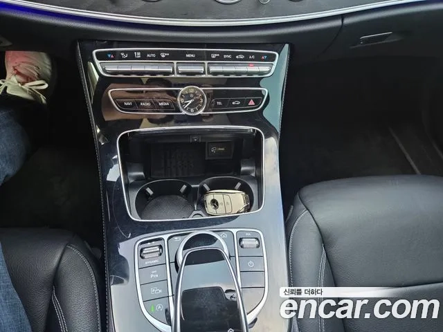 Mercedes-Benz E-Class W213 2018 Белый из Кореи, фото 4