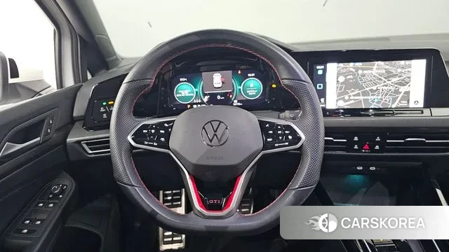 Volkswagen Golf 8th Generation 2024 Белый из Кореи, фото 4