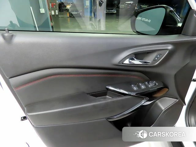 Chevrolet (GM Daewoo) Trax Crossover 2025 Белый из Кореи, фото 4