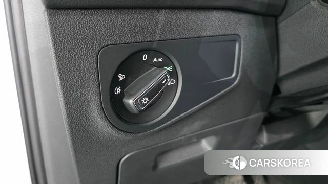 Volkswagen Tiguan second Generation 2022 Белый из Кореи, фото 4