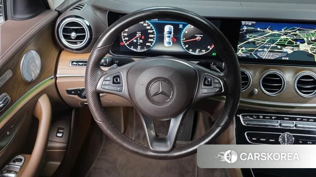 Mercedes-Benz E-Class W213 2018 Черный из Кореи, фото 4