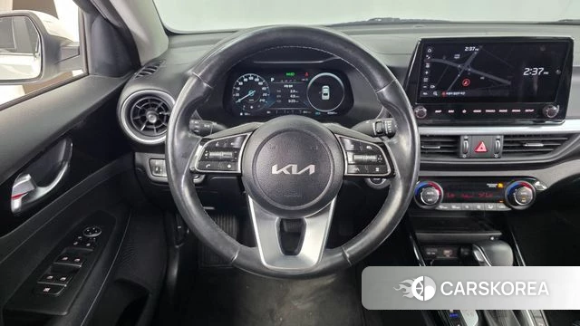 Kia The New K3 2nd generation 2021 Белый из Кореи, фото 4