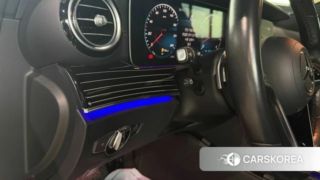 Mercedes-Benz E-Class W213 2021 Черный из Кореи, фото 4
