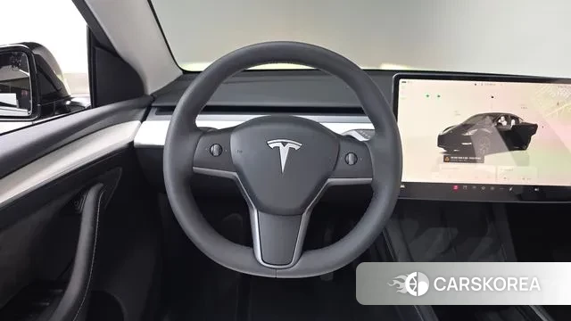 Tesla Model Y 2024 Черный из Кореи, фото 4