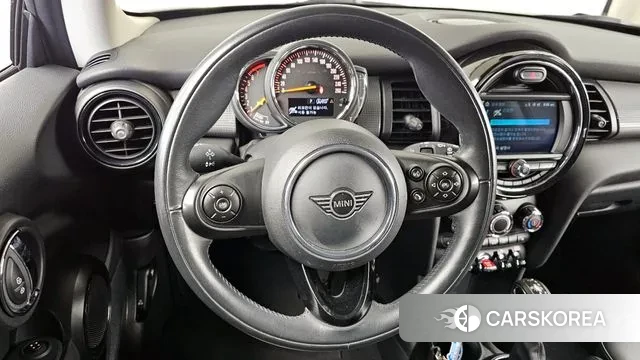 Mini Cooper 2019 Песочный из Кореи, фото 4