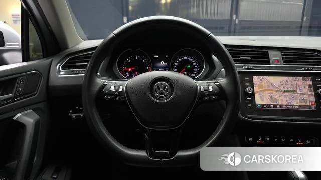 Volkswagen Tiguan second Generation 2018 Серебряный из Кореи, фото 4