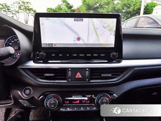 Kia The New K3 2nd generation 2023 Белый из Кореи, фото 4