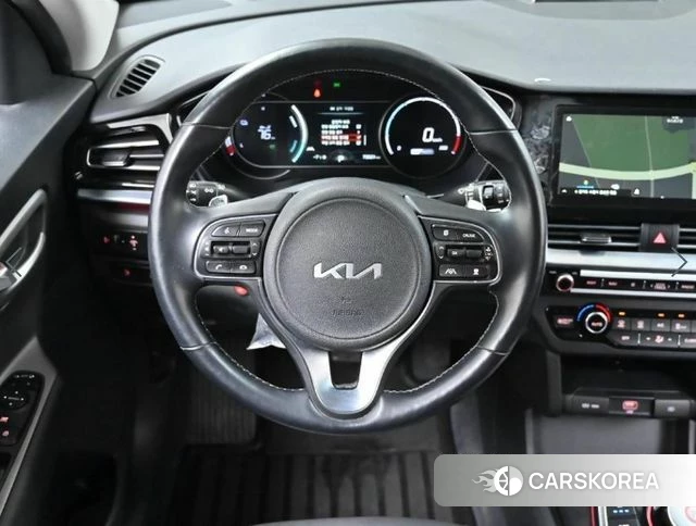 Kia Niro Plus 2023 Серебристо-серый из Кореи, фото 4