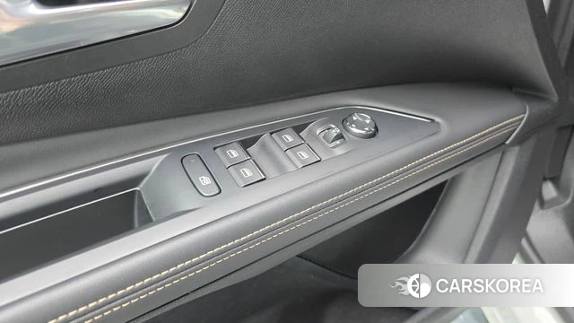 Peugeot 5008 second generation 2022 Белый из Кореи, фото 4