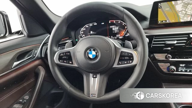 BMW 5 Series (G30) 2020 Белый из Кореи, фото 4
