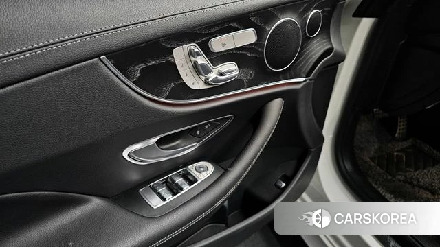 Mercedes-Benz E-Class W213 2019 Белый из Кореи, фото 4
