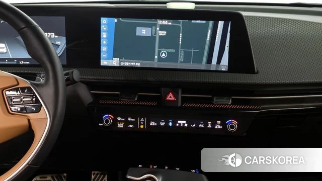 Kia EV6 2023 Черный из Кореи, фото 4