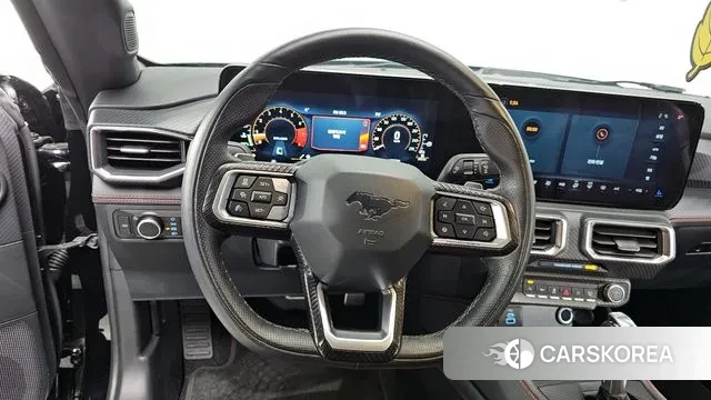 Ford Mustang 7th Generation 2024 Черный из Кореи, фото 4