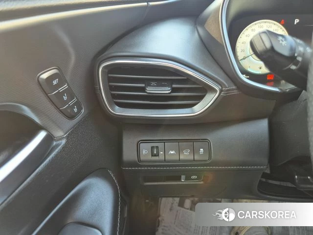 Hyundai The New Santa Fe 2021 Белый из Кореи, фото 4