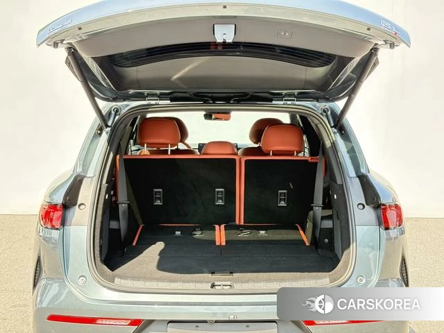 BYD Tang L DM 2025 Серебристо-серый из Китая, фото 4