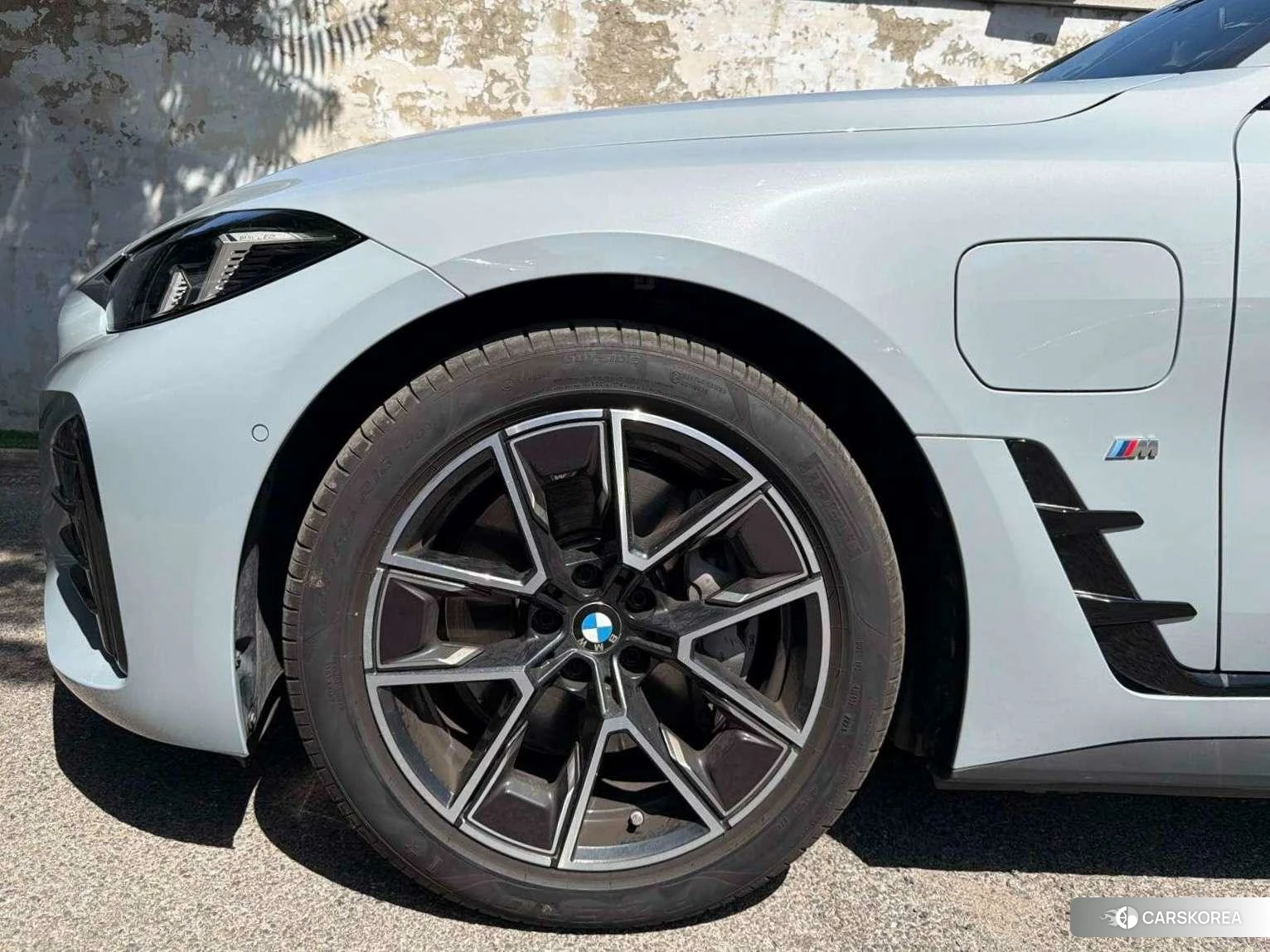 BMW i4 2024 Темно-серый из Китая, фото 4