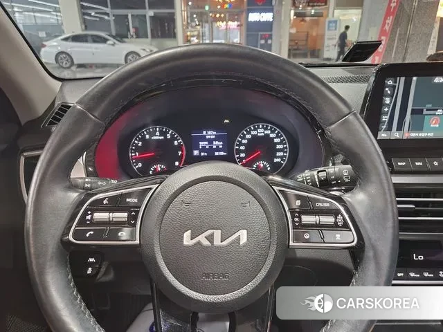 Kia Seltos 2021 Серый из Кореи, фото 4