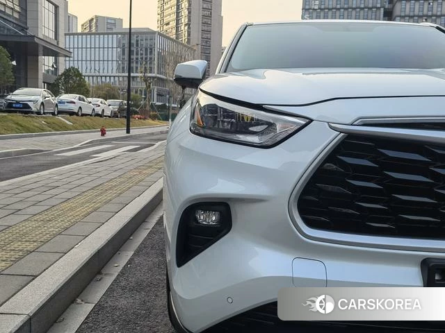 Toyota Highlander 2024 Белый из Китая, фото 4