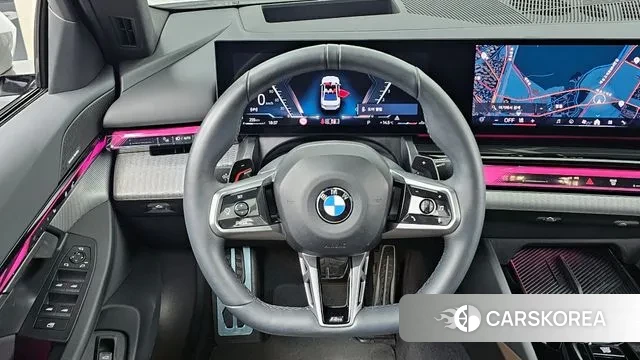 BMW 5 Series (G60) 2023 Белый из Кореи, фото 4