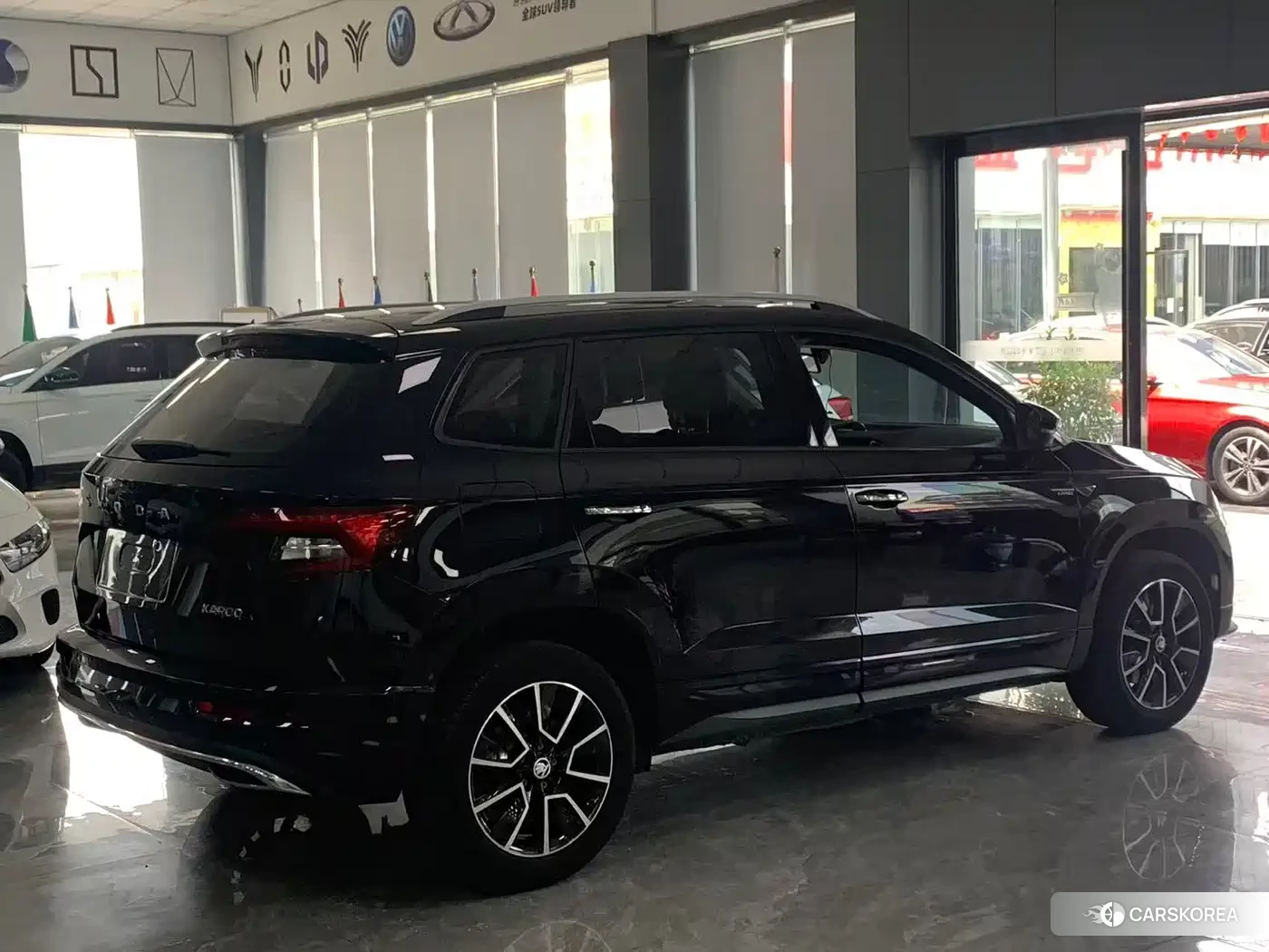Skoda Karoq 2022 Черный из Китая, фото 4