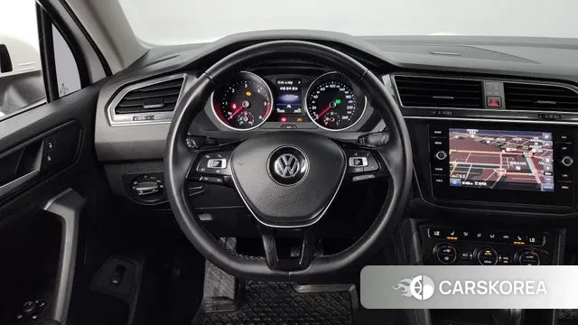 Volkswagen Tiguan second Generation 2019 Белый из Кореи, фото 4