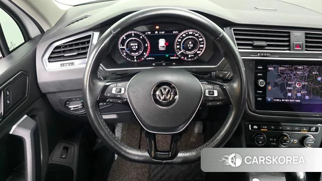 Volkswagen Tiguan second Generation 2018 Белый из Кореи, фото 4