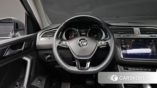 Volkswagen Tiguan second Generation 2018 Серый из Кореи, фото 4