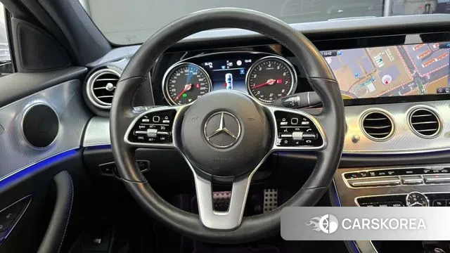 Mercedes-Benz E-Class W213 2020 Серебристо-серый из Кореи, фото 4