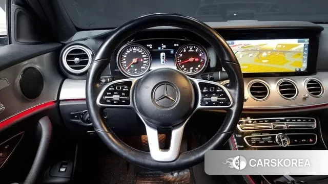 Mercedes-Benz E-Class W213 2018 Белый из Кореи, фото 4
