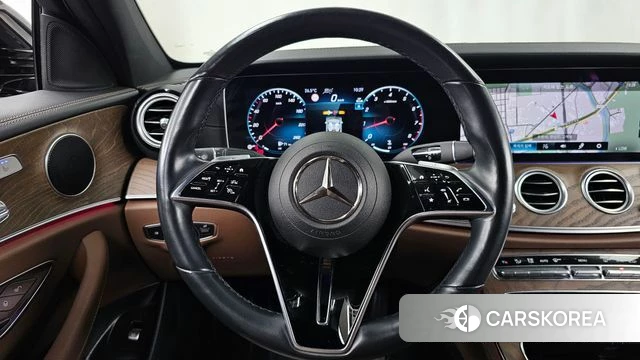 Mercedes-Benz E-Class W213 2022 Черный из Кореи, фото 4