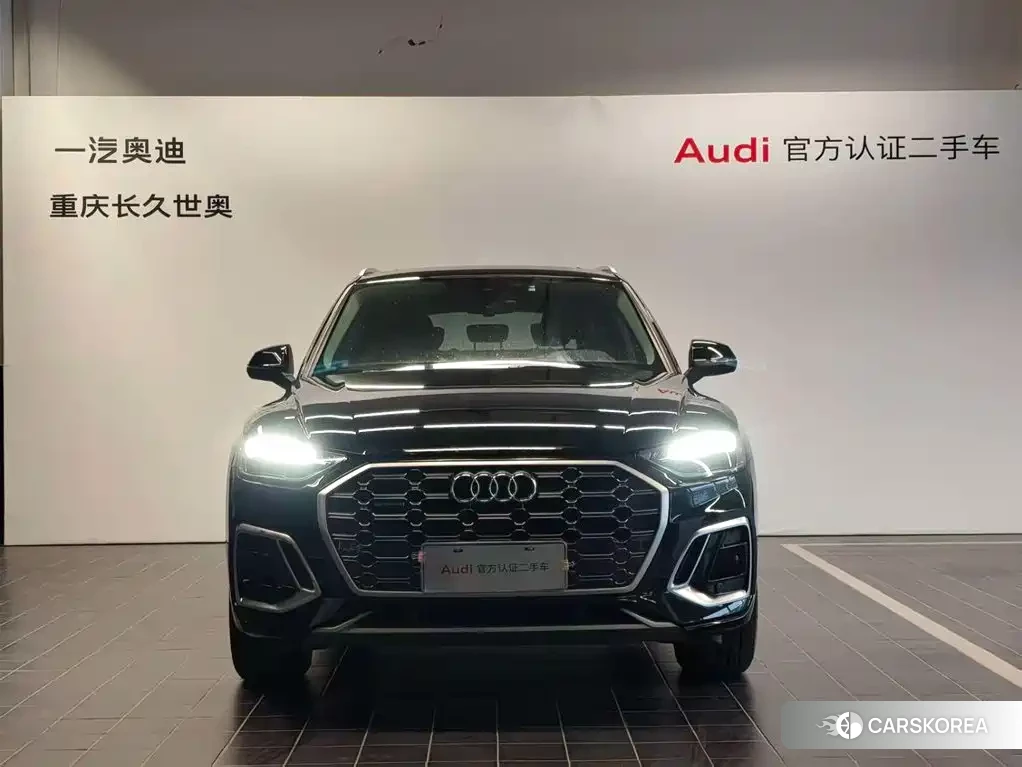 Audi Q5L 2022 Черный из Китая, фото 4
