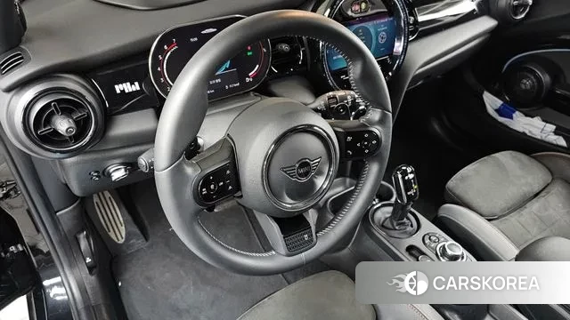 Mini Cooper S 2023 Черный из Кореи, фото 4