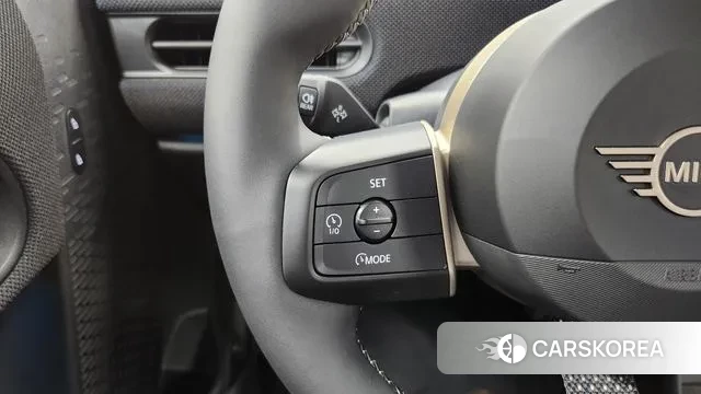 Mini Cooper C 4th generation 2025 Серебряный из Кореи, фото 4