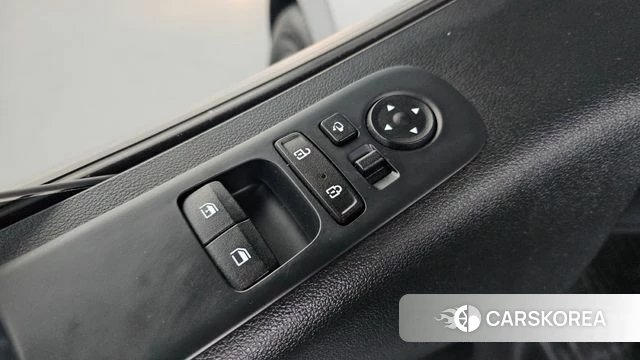 Hyundai Staria 2022 Серебряный из Кореи, фото 4