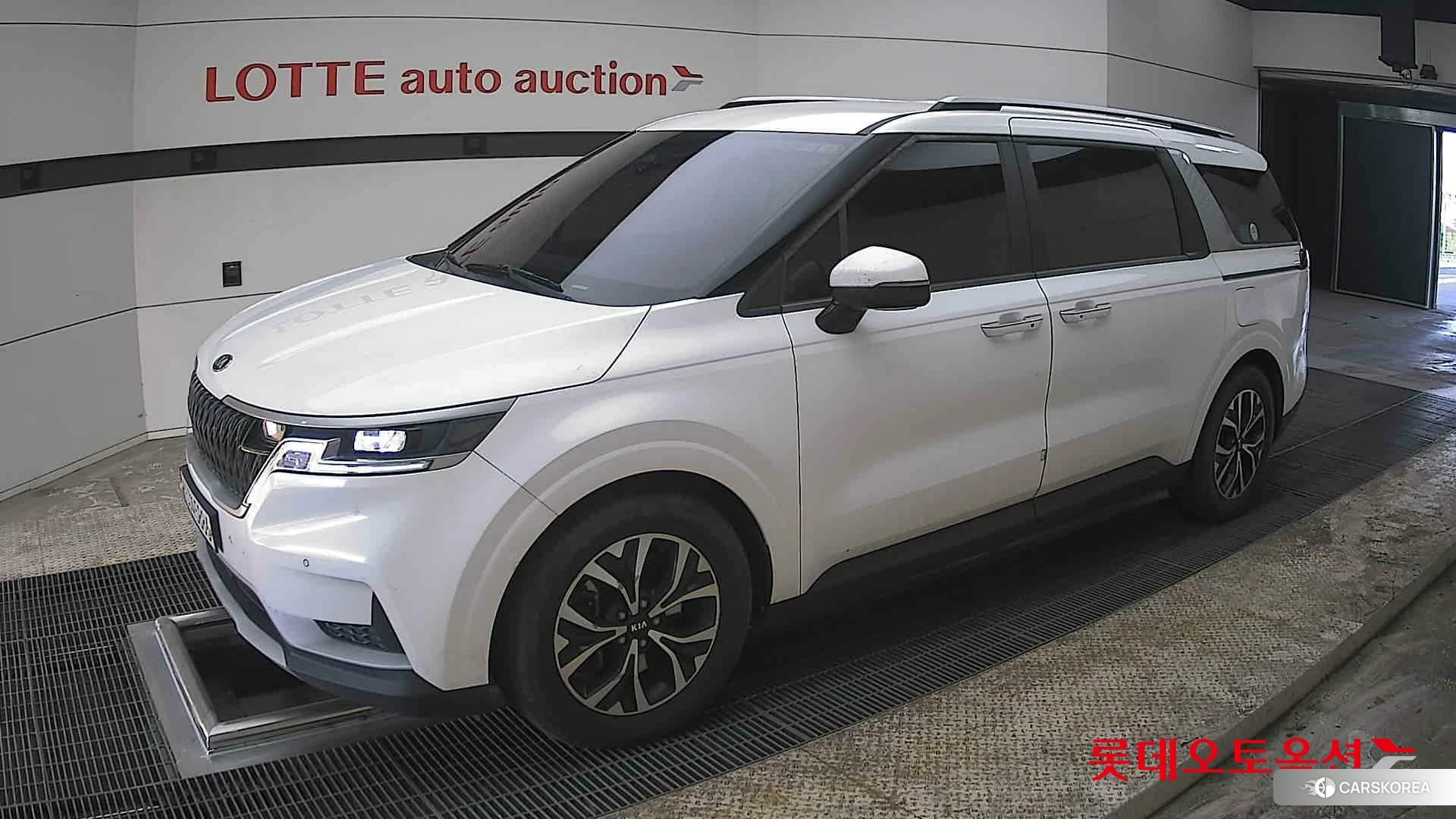 Kia Carnival 2021 Snow White Pearl (optional) из Кореи, фото 4