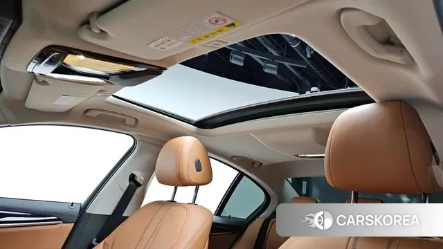 BMW 5 Series (G30) 2018 Белый из Кореи, фото 4