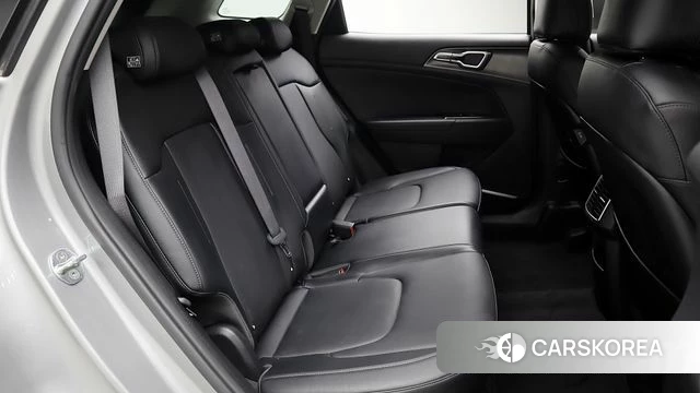Kia Sportage 5th Generation 2022 Серебристо-серый из Кореи, фото 4