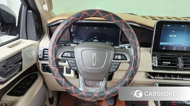 Lincoln Navigator 4th generation 2021 Белый из Кореи, фото 4