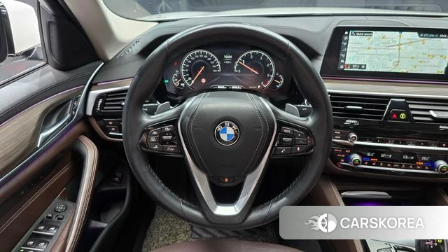 BMW 5 Series (G30) 2018 Белый из Кореи, фото 4