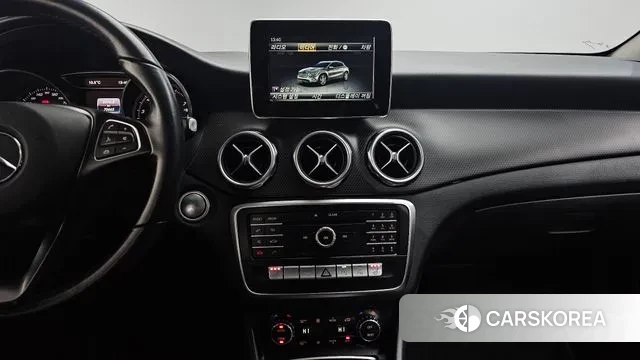 Mercedes-Benz GLA-Class X156 2018 Белый из Кореи, фото 4