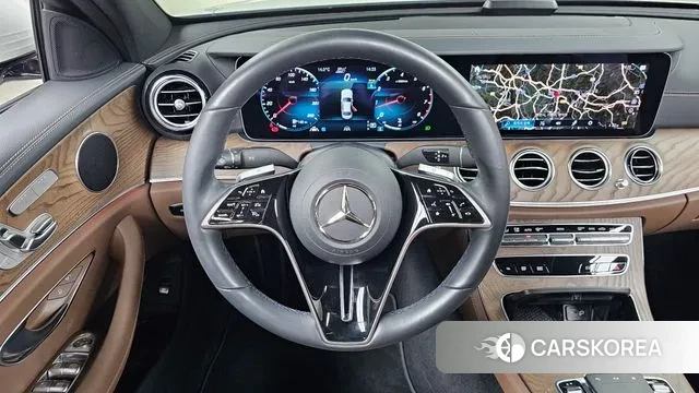 Mercedes-Benz E-Class W213 2023 Белый из Кореи, фото 4