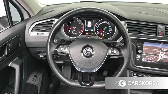 Volkswagen Tiguan second Generation 2018 Белый из Кореи, фото 4