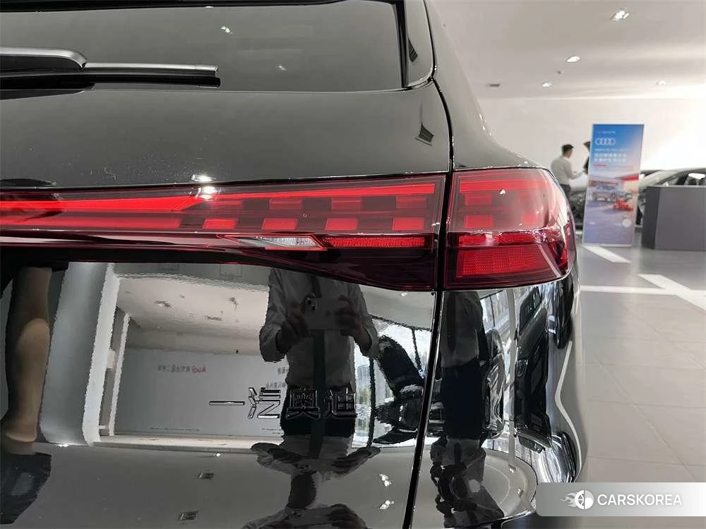 Audi Q5L 2026 Черный из Китая, фото 4