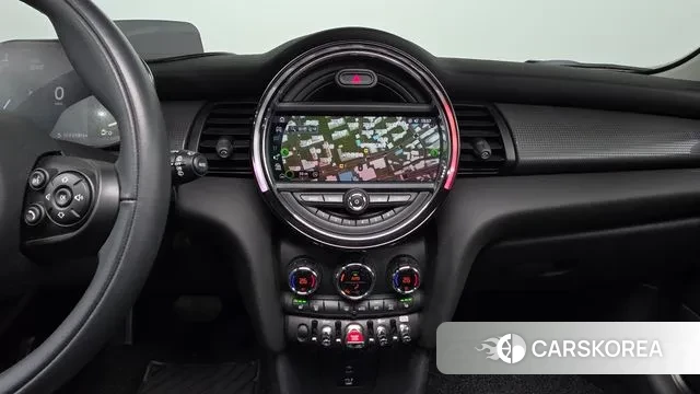 Mini Cooper 2021 Жемчужный цвет из Кореи, фото 4