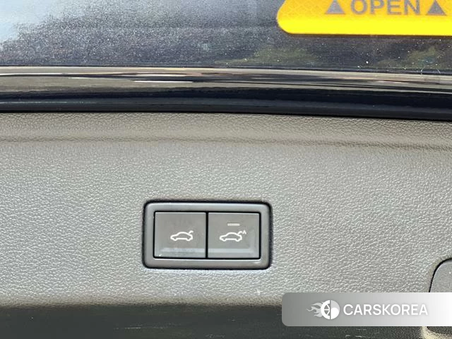 Volkswagen Touareg 2021 Черный из Китая, фото 4